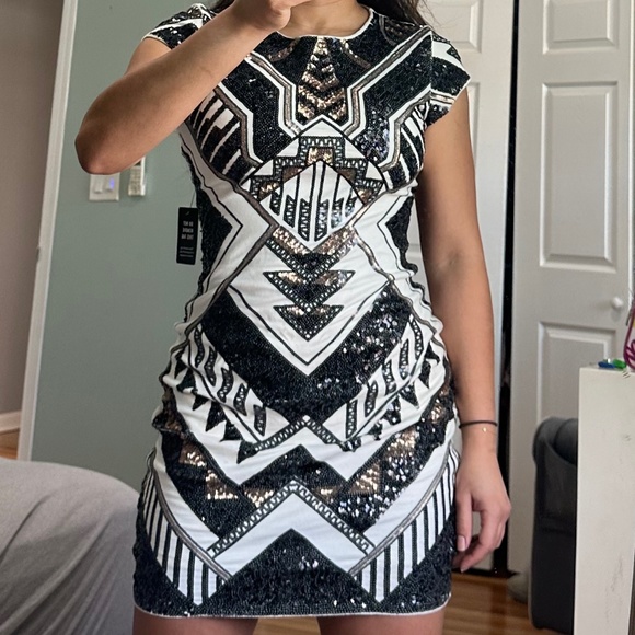 Express sequined dress. Black, gold and white minidress. Size S - Picture 2 of 3